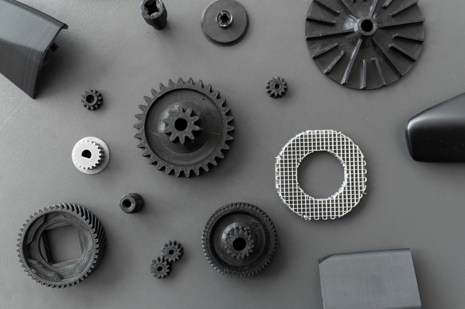 Best Practices for Designing User-Friendly Themes 3d printed objects on the table in the laboratory nxudsw5 (1)